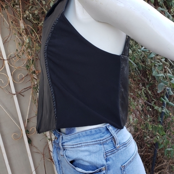 MUST HAVE THIS‎ SEXY VEST - Picture 7 of 8